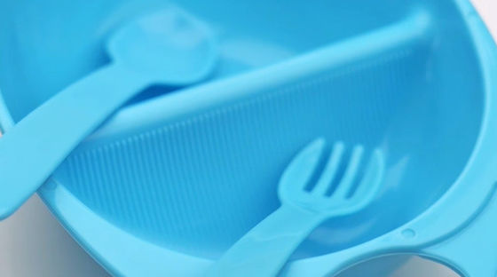 کاسه پلاستیکی 3 ماهه کودک با چنگال قاشق